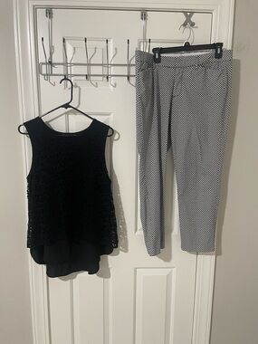 Apt 9 large sleeveless top crochet overlay  with large stylus pants